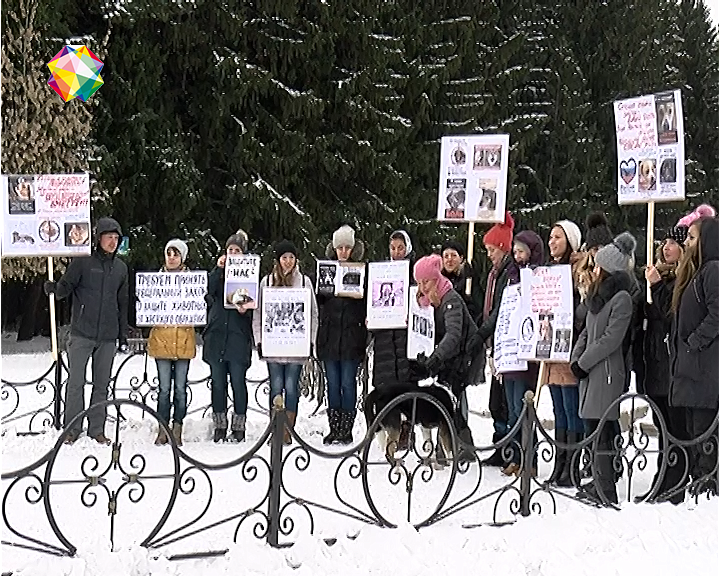 Инициаторами этого праздника выступили жители города. Митинг против живодеров. Подольчане