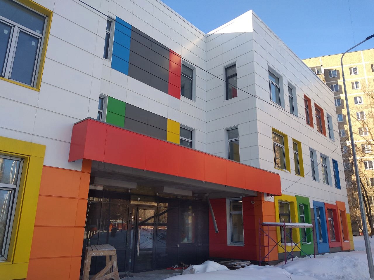 13 сентября 2. Календарь дней. День окончания второй мировой войны. Девушка выпавшая из окна. День окончания второй мировой войны.